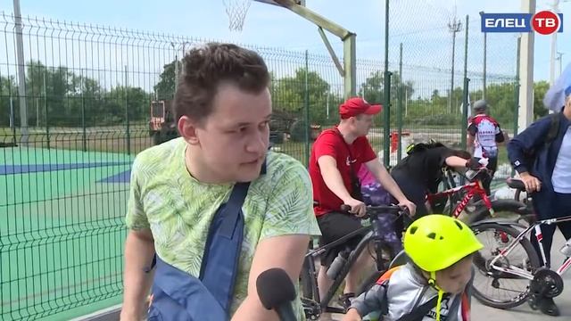 В Ельце состоялся велодень: любители двухколесного транспорта устроили гонку по улицам города