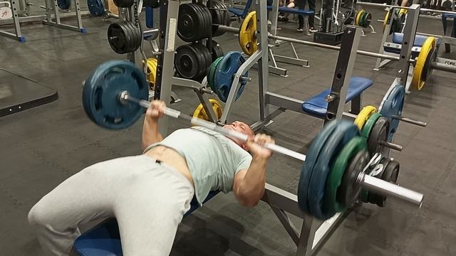 130 разминка!))) 😎💪