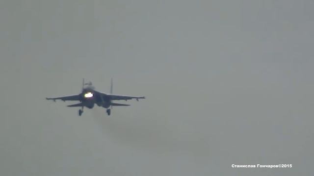 СУ-35 посадка Кубинка Форум Армия-2015