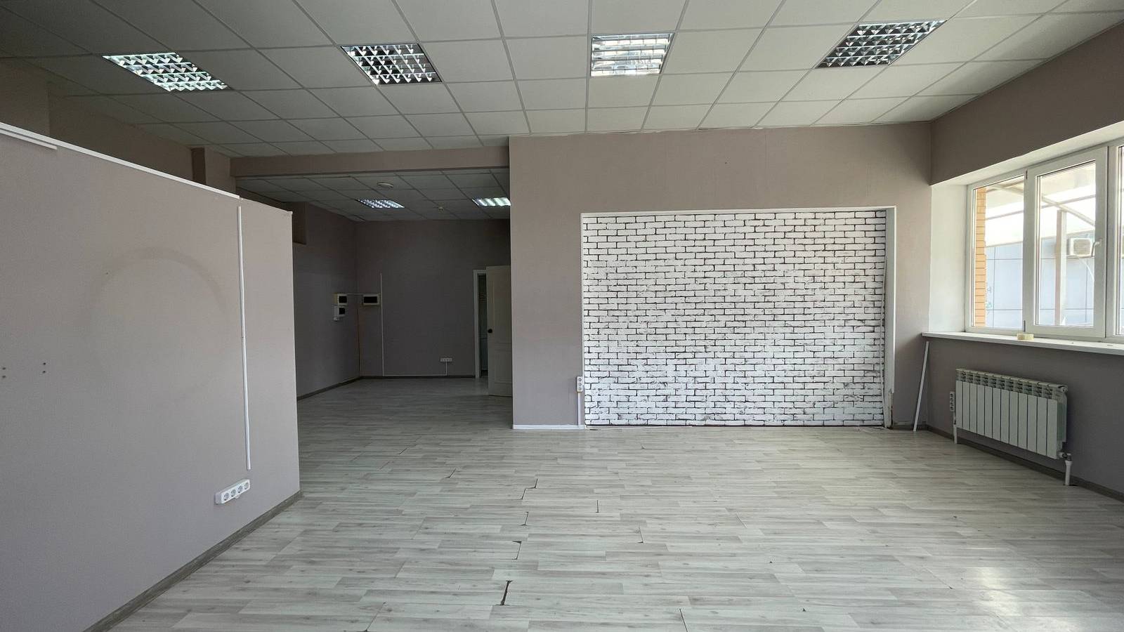 Продается и СДАЕТСЯ В АРЕНДУ коммерческое помещение в г. Крымск Краснодарского края!