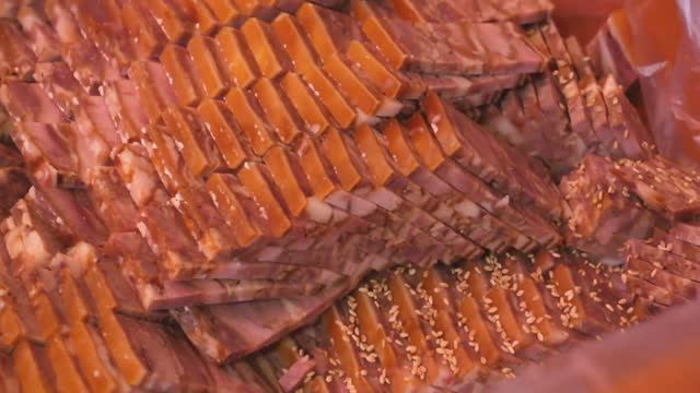 Идеальная закуска к питью — целая свиная нарезка! Ресторан Cheongnyangni Market Boiled Pork Slice