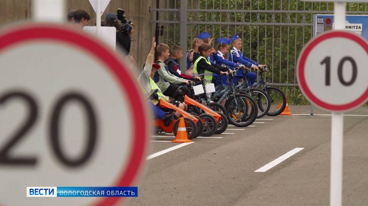 При поддержке «ФосАгро»: детский автогородок открыли в Череповце