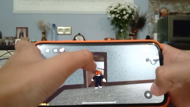 Играю в ROBLOX