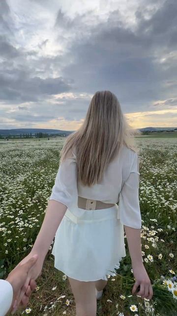 Наслаждаюсь каждым моментом 🥰 #звукиприроды #ромашковоеполе #fup #shorts #закат #любовь❤
