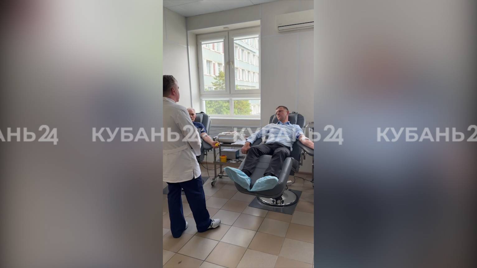 Глава Краснодара и сотрудники мэрии сдали кровь в преддверии Дня донора
