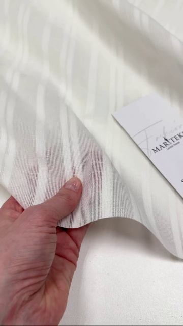 Фактурный лён Loro Piana в полоску. Цвет натуральный белый