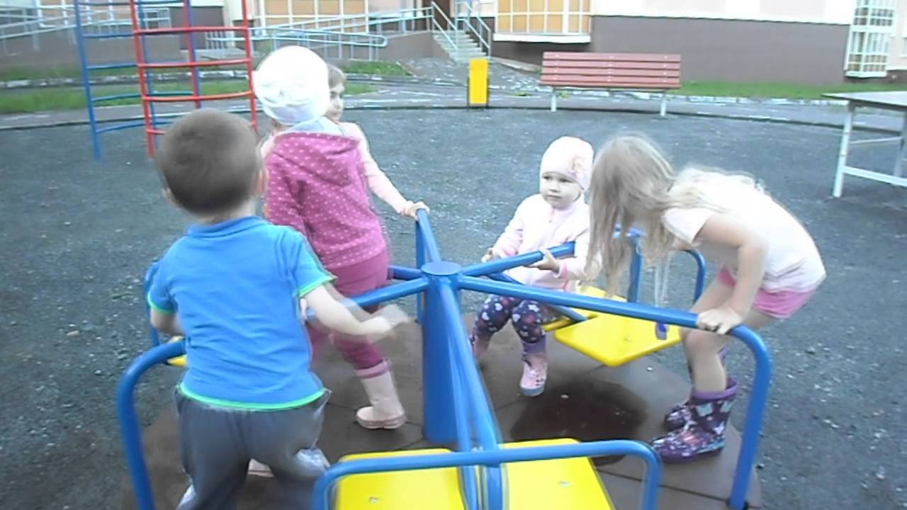 Идём гулять во двор, Алиса как Свинка Пеппа, игрушка Фёрблинг Кристалл