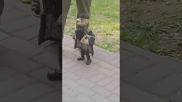 Кукольный гармонист😀