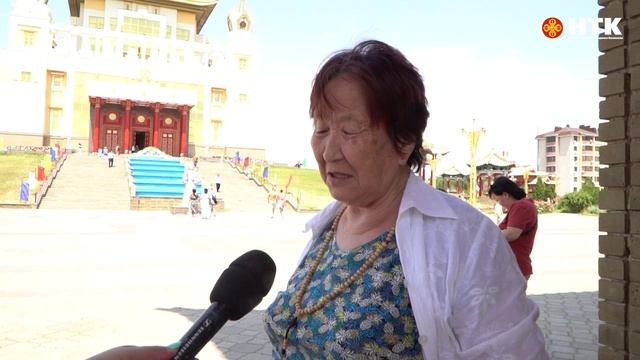 В Центральном хуруле РК отмечают День рождения Будды Шакьямуни