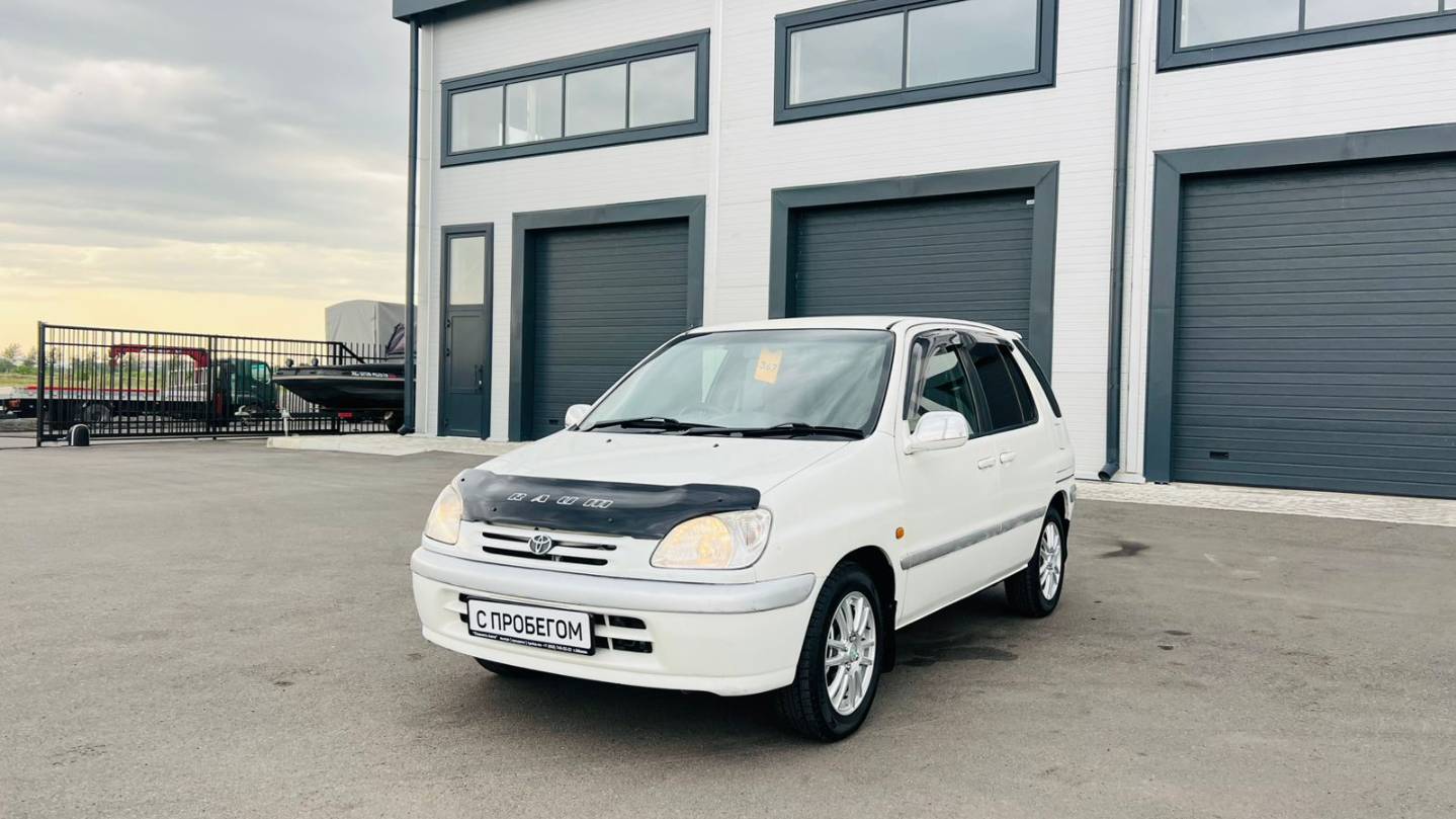 Toyota Raum, 1999 год