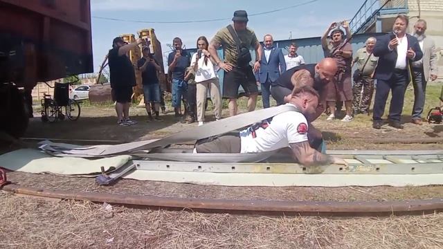 "Русские не сдаются": Ветеран СВО без ног установил уникальный мировой рекорд