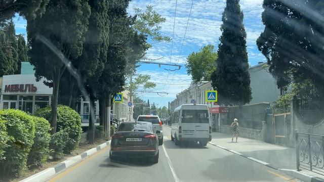 Ялта. Ул.Киевская от автовокзала до К.Маркса ул. 22.05.25. Крым. Crimea. Yalta.