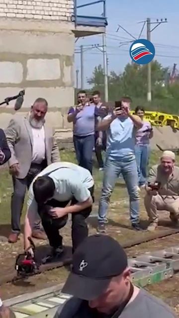Герой без границ: ветеран СВО установил мировой рекорд, протянув 24-тонный вагон