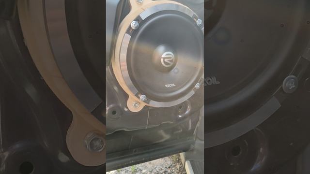 Recoil SPM65 и Aura Venom-CL6C сравнение