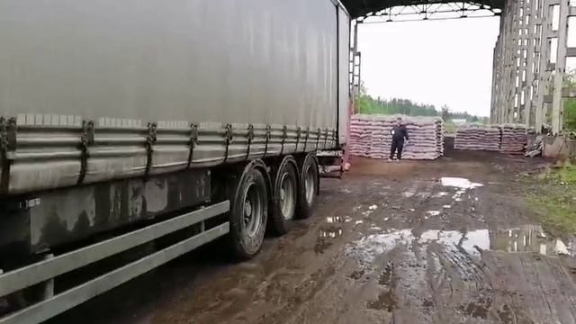 Погрузка на Барнаул с производственной площадки Кора Сибири в Усть-Илимске