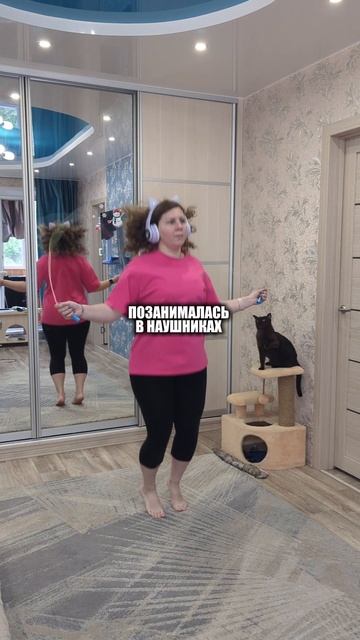 Кошку на монтаже заметила, как ее заинтересовало😂

У нас много семейного юмора, присоединяйся.