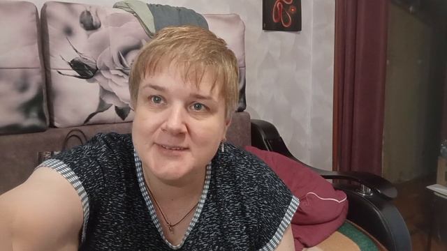 у Олега проблемы 😞 на работе/ много распаковки озон и магнит/ проводила маму