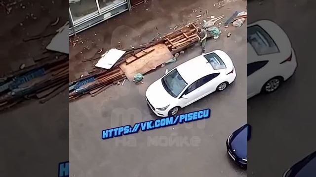 В Санкт-Петербурге сотрудники правоохранительных органов задержали мужчину, подозреваемого в попы...