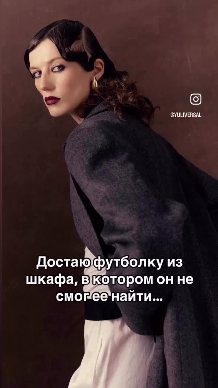 Черная собака воет в камеру 🐺