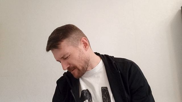 Крутиков - Денис Токарев