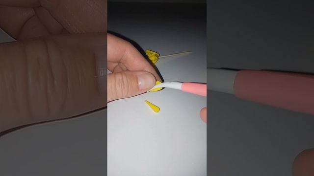 Цветок из воздушного пластилина.