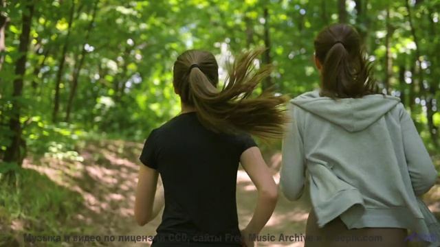 Леса шепчут мелодию прямо в душу зрителя - Track 06 -- Berbere Superstar -- The Best Things Are Neve