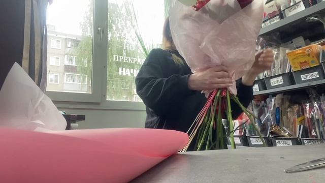 Dm43 букет с бордовыми розами