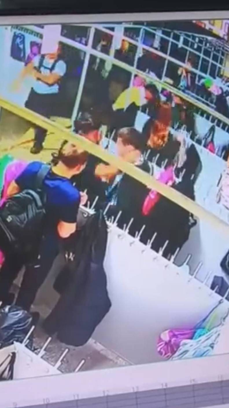 В Барнауле семью иностранного подростка который угрожал девочке ножом лишили российского гражданст