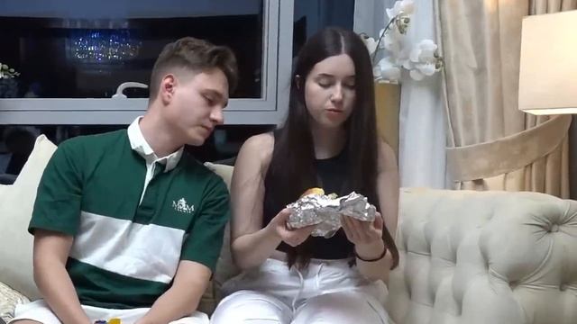 Огород Домера ПРОБУЮ БУРГЕРЫ МИСТЕРА БИСТА!  MrBeast Это ужасно