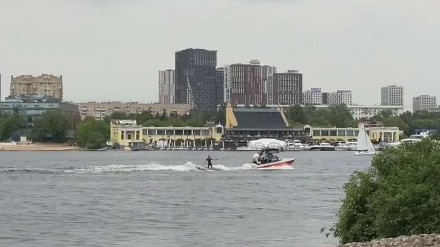 Отдых на Москве-реке? В городе? Почему бы и нет!