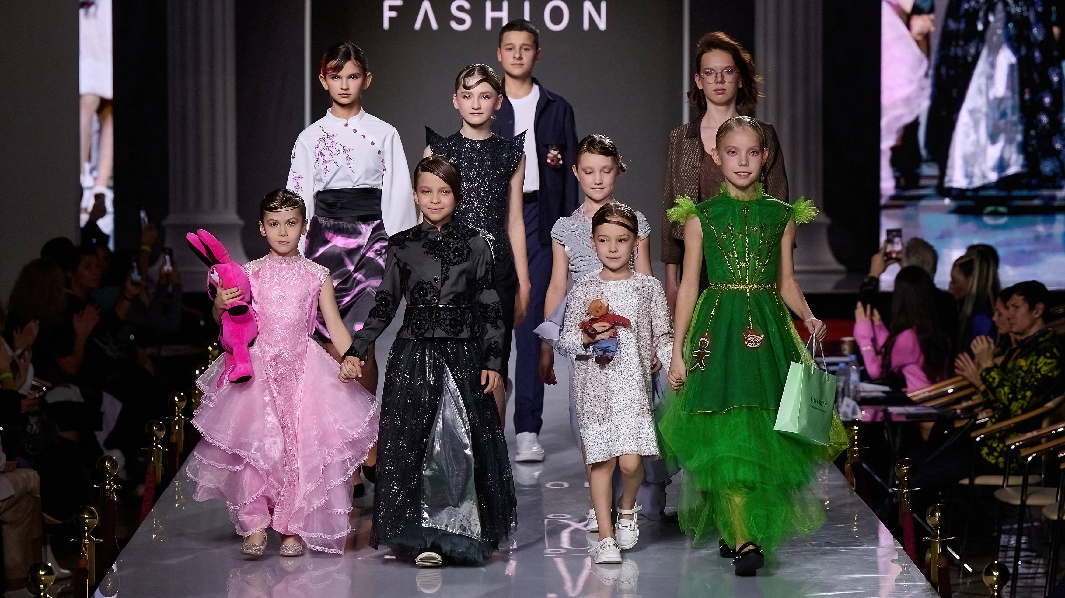 Estet Fashion Week вечерняя коллекция ЛисВардс