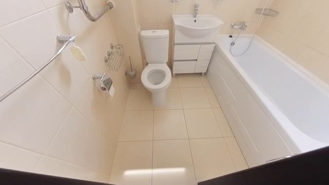 8523693 v