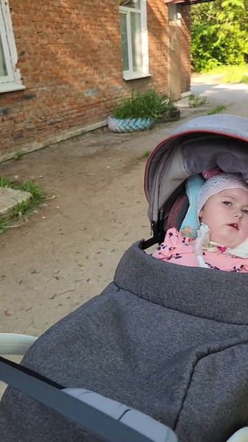 на улочке можно и песенки попеть 😌 доброго всем утра,  дня друзья,  всем хорошего дня и настроения