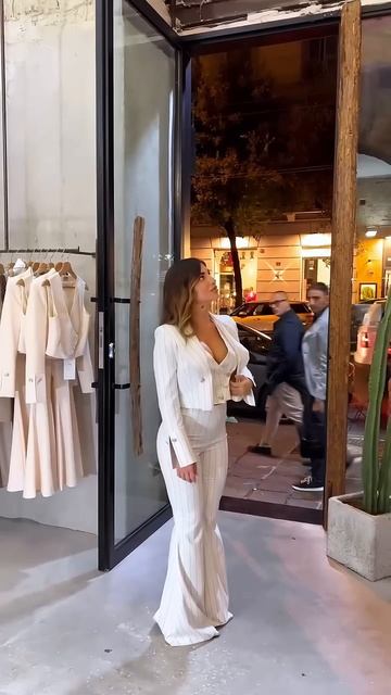 0gtZz5TDoUU - Trendy striped white suit official summer outfit for the day #fashion #style #outfit #