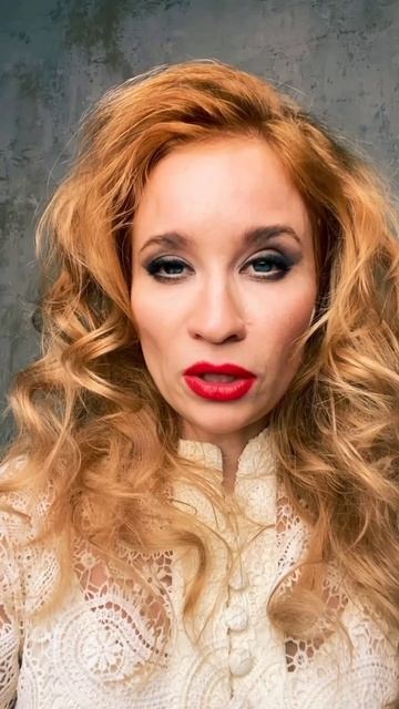 Обнимаю его невидимо
Автор - Любава Трофимова