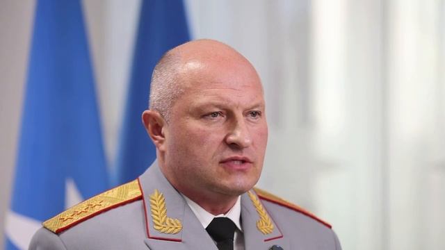 Поздравление главы МЧС России Александра Куренкова с Днём России