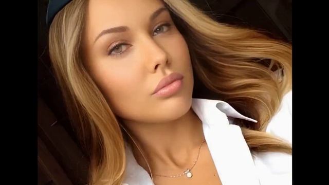 С праздником, Россия! Пусть наш флаг всегда развевается гордо!!!