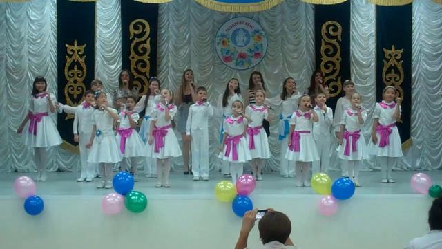 Желаем удачи - Вокальная группа "Карамельки"