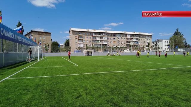 ТК "Родной". Физкультурно-оздоровительный комплекс открытого типа открыли в Первомайске