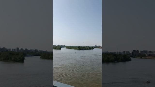 По мосту