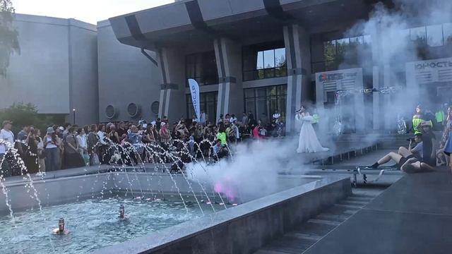 Показ модных коллекций одежды от Новосибирских дизайнеров у арт. рез. "Юность" #новосибирск#мода