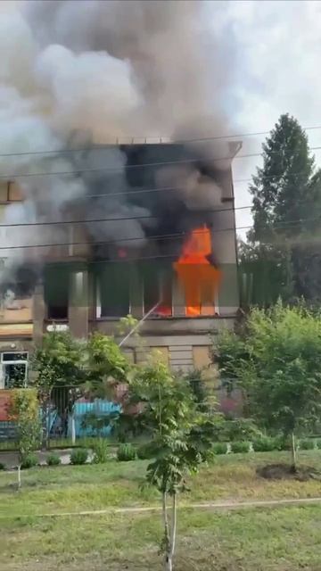 В Харькове неизвестные подожгли здание ТЦК