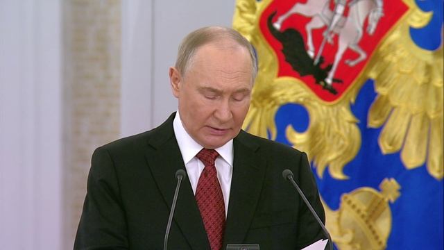 "Наука, культура, милосердие": Путин вручил госпремии тем, кто меняет страну