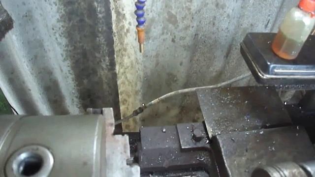 Нарізання різьби в муфті на верстаті 1м61.