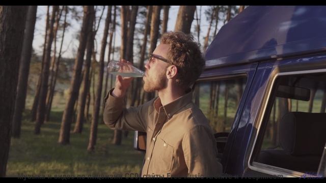 Музыка, которая звучит как обещание 'мы вернёмся сюда ещё раз' - Lighting Rod Salesman -- J Hacha De