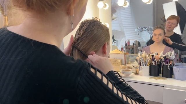 Гладкий низкий пучок с плетением