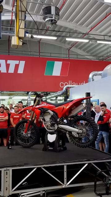Desmo 450 MX начинает выпускаться на заводе Ducati