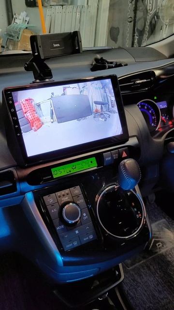 Установка камеры переднего вида #Parafar в #Toyota #Wish
