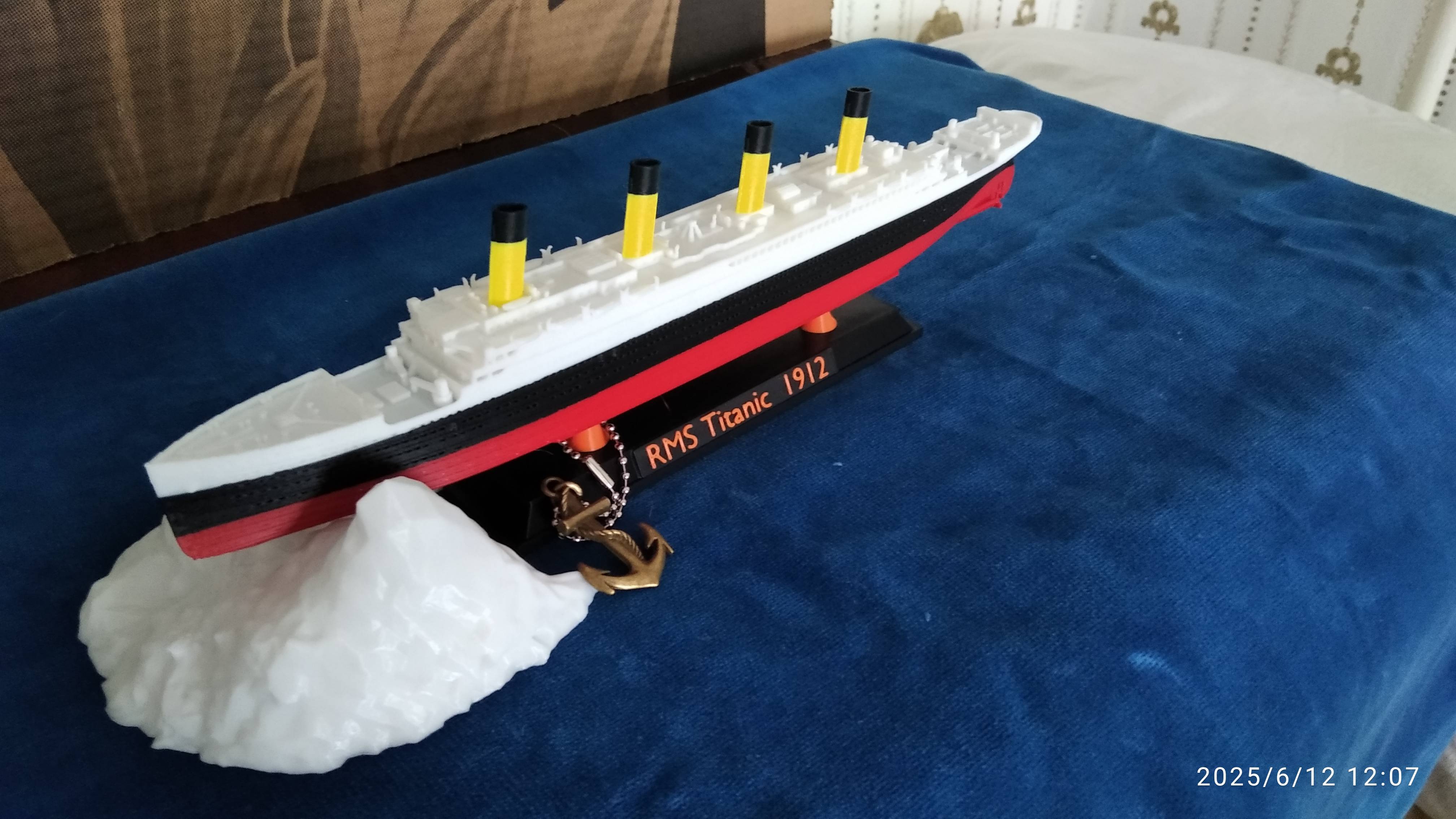 TITANIC