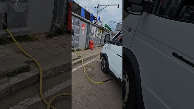 В Химках на газовой заправке:)